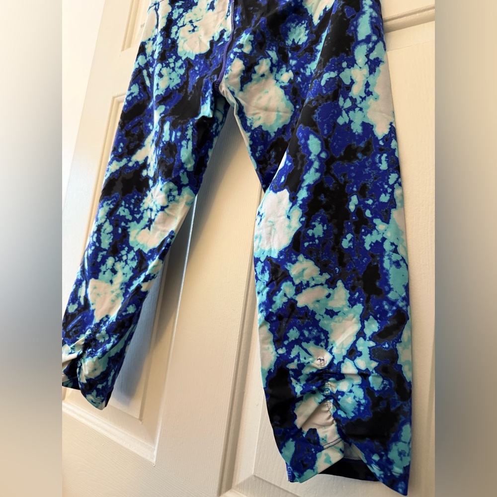 Multi-Colored Calvin Klein Medium Workout Leggings - image 8